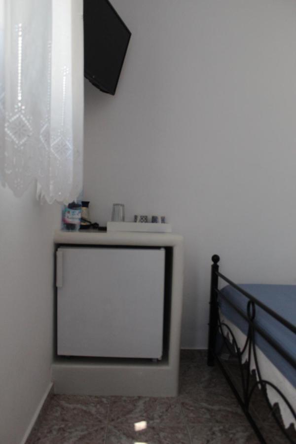 Meltemi Rooms And Studios Anafi Exterior photo