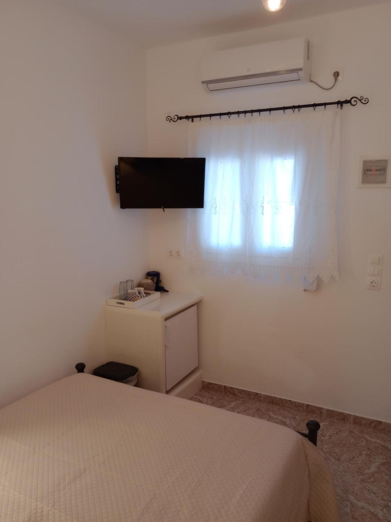 Meltemi Rooms And Studios Anafi Exterior photo